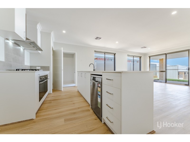 7 Caledon Street, Golden Bay WA 6174