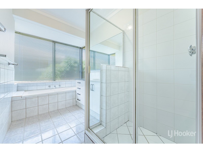 11 Moorine Court, Hillman WA 6168