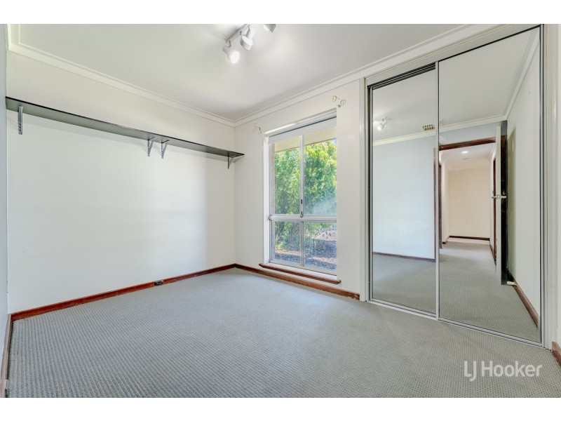 11 Moorine Court, Hillman WA 6168