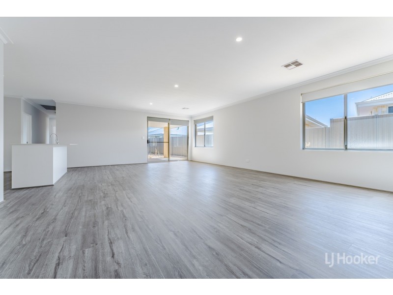 10 Westport Street, Madora Bay WA 6210