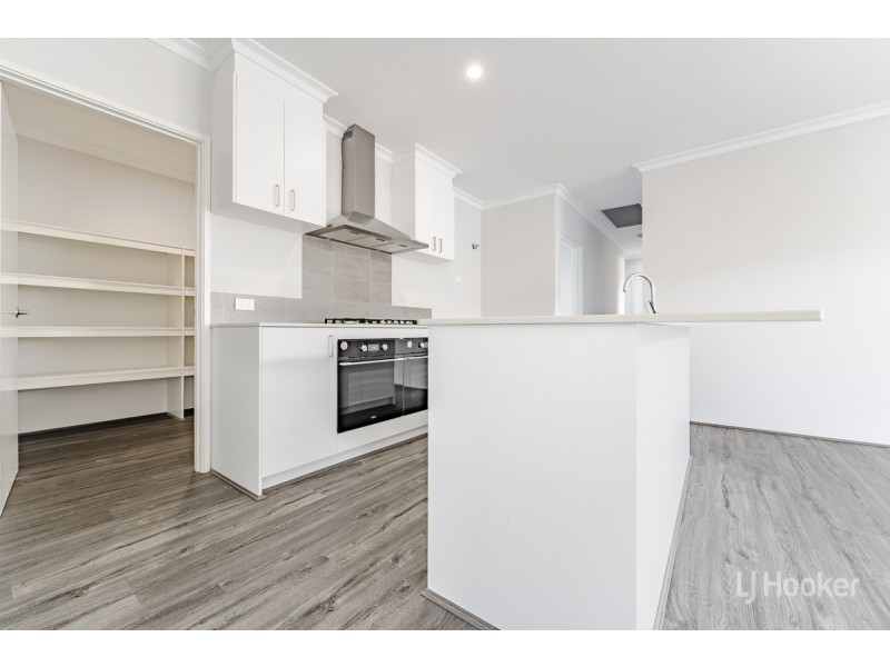 10 Westport Street, Madora Bay WA 6210