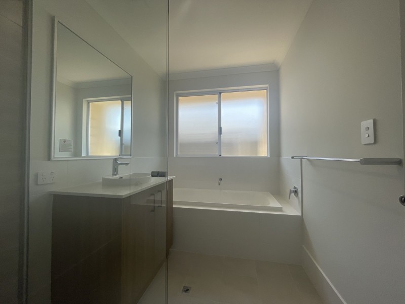 16 Segundo Street, Madora Bay WA 6210