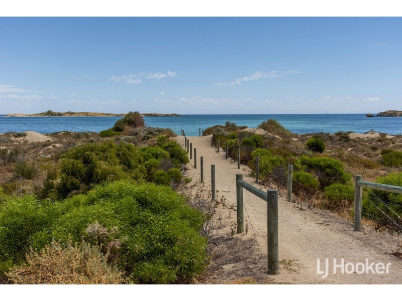 16a Gloucester Avenue, Shoalwater WA 6169