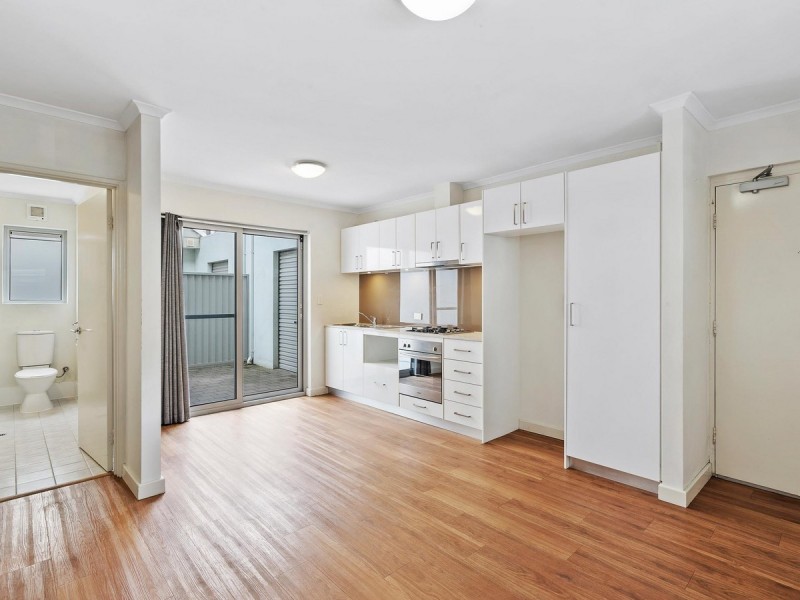 11/12 Bushlark Turn, Erskine WA 6210