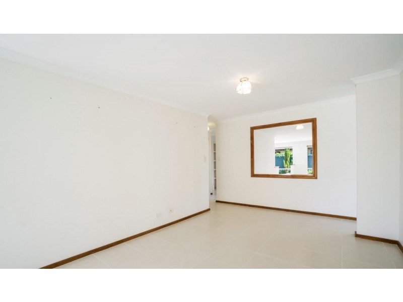 25 Holcombe Road, Warnbro WA 6169