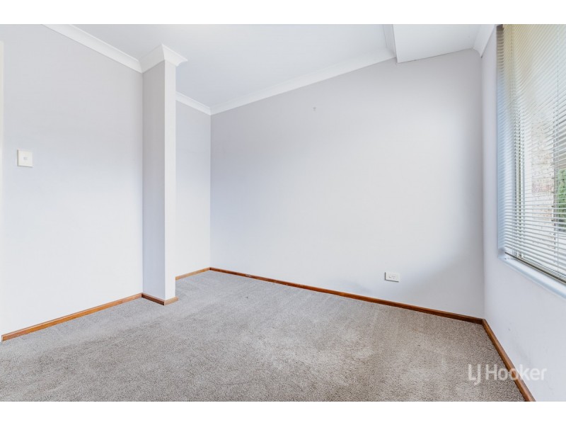 25 Holcombe Road, Warnbro WA 6169