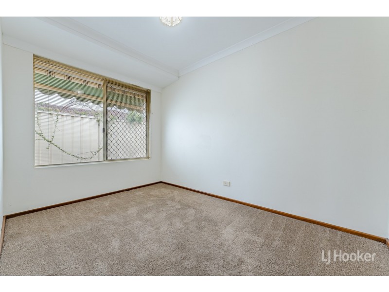 25 Holcombe Road, Warnbro WA 6169