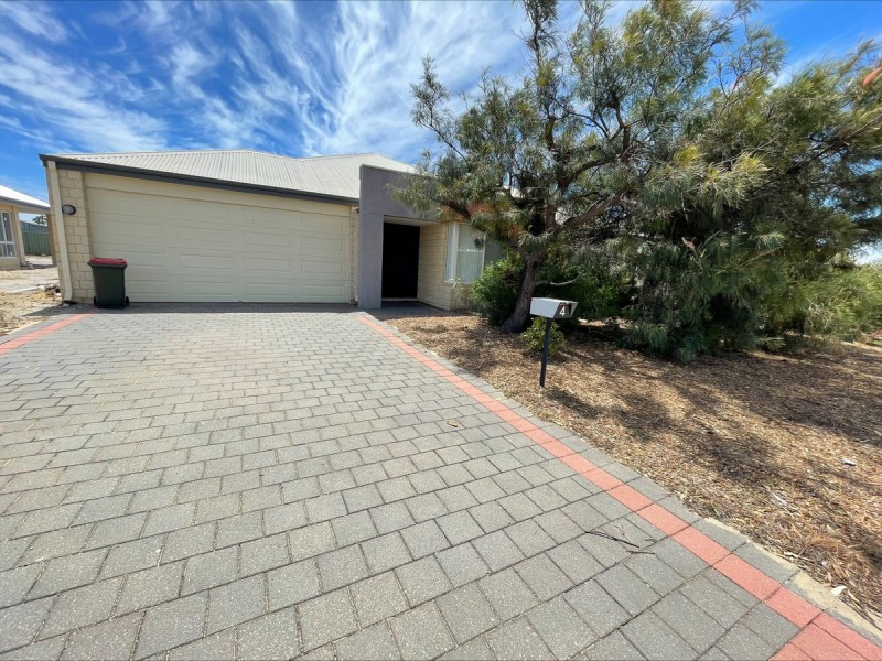 4 Holloway Turn, Ravenswood WA 6208