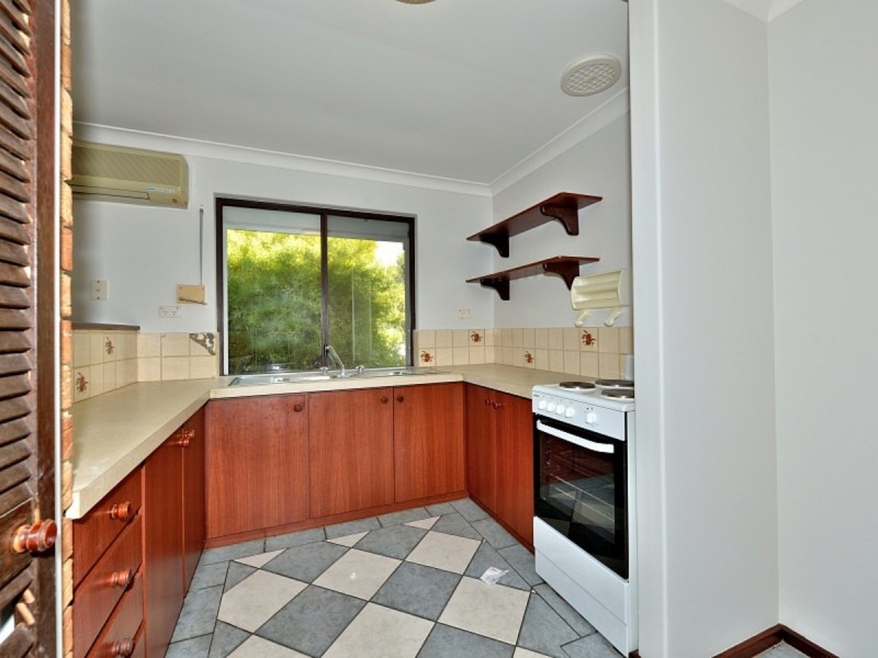 14 Challenger Road, Madora Bay WA 6210