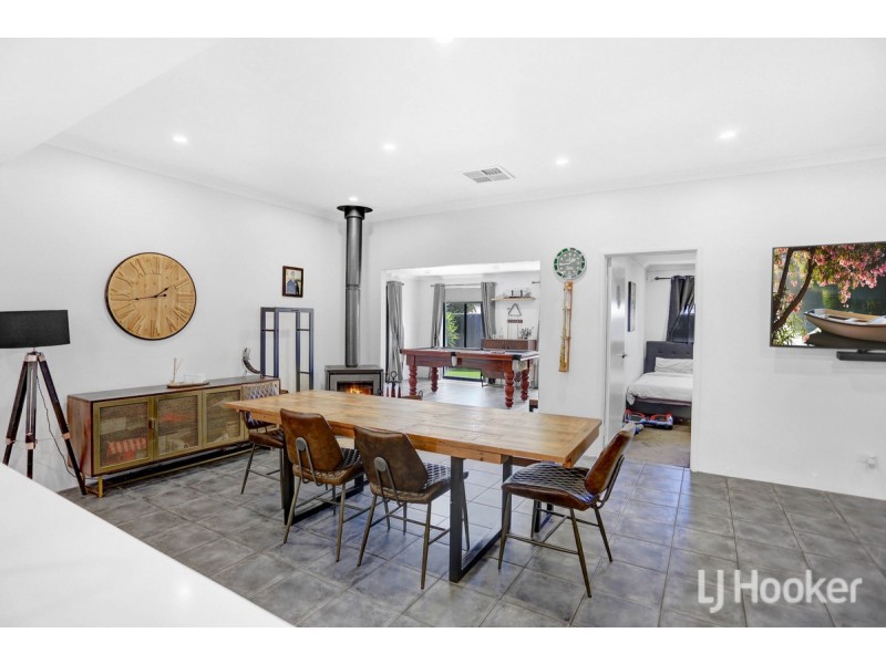 20 Poinsettia Green, Halls Head WA 6210