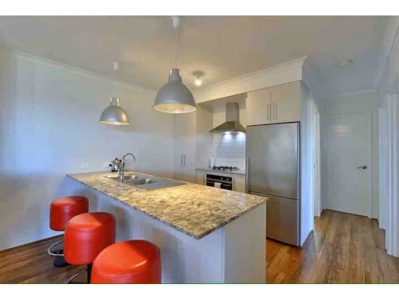 76 Torwood Edge, Halls Head WA 6210