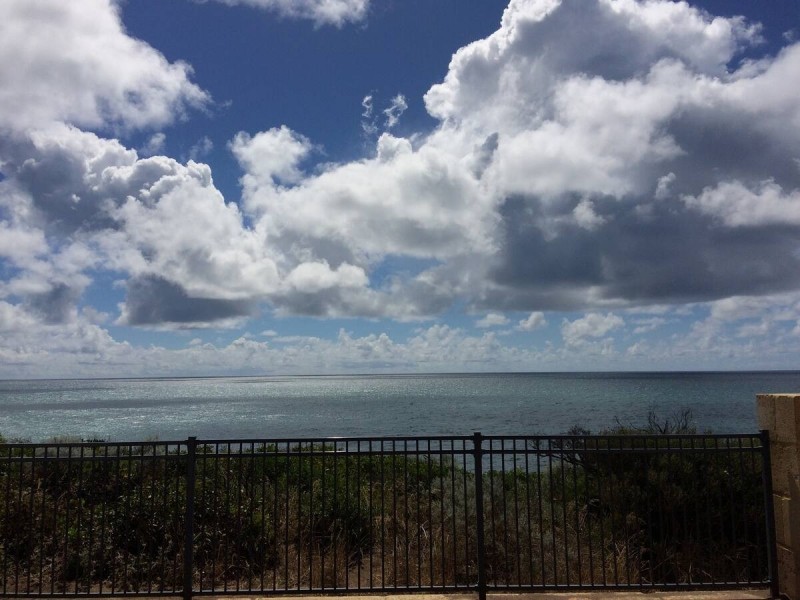 76 Torwood Edge, Halls Head WA 6210