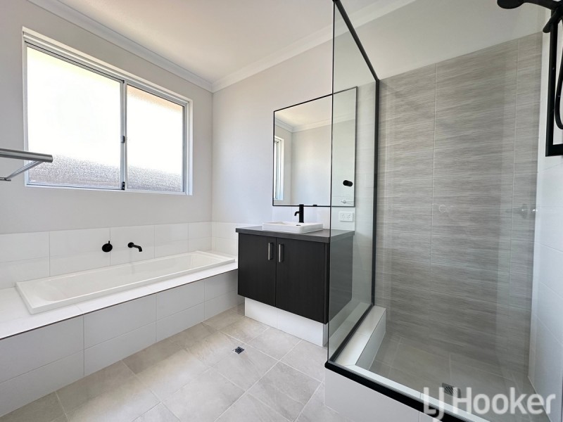 40 Huntington Street, Madora Bay WA 6210
