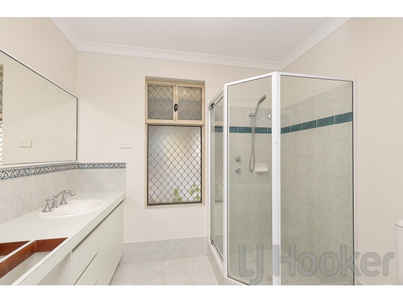 6 Chennile Vista, Halls Head WA 6210