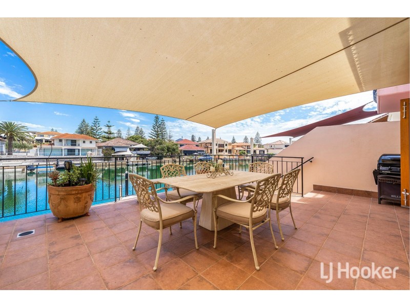 25/18 Port Quays, Wannanup WA 6210