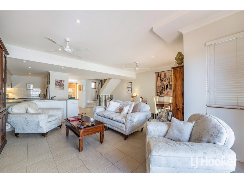 25/18 Port Quays, Wannanup WA 6210