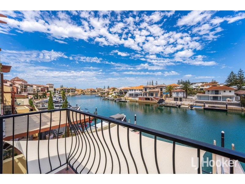 25/18 Port Quays, Wannanup WA 6210