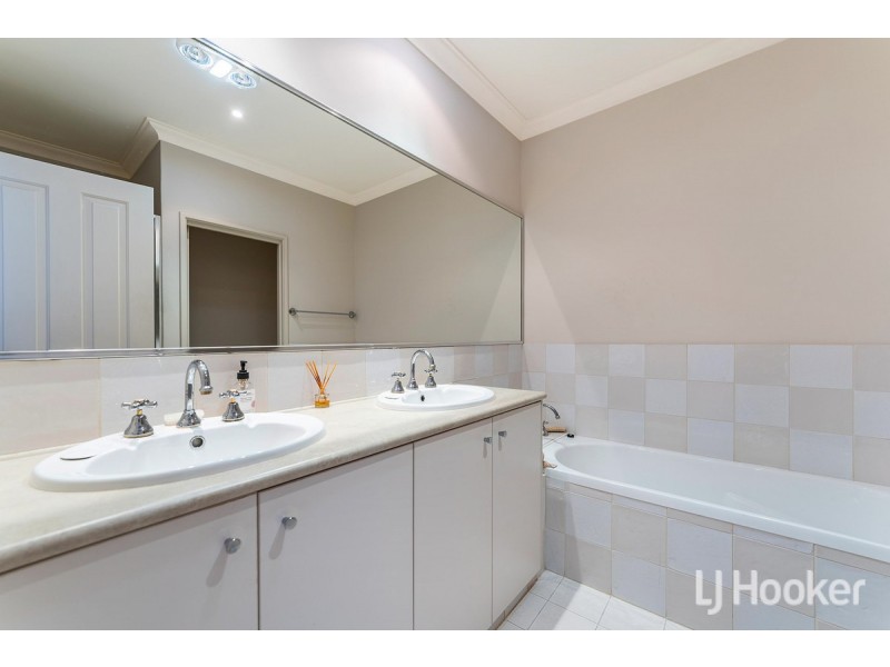 25/18 Port Quays, Wannanup WA 6210