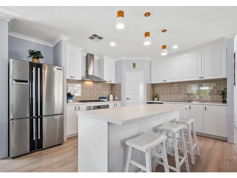 77 Challenger Road, Madora Bay WA 6210