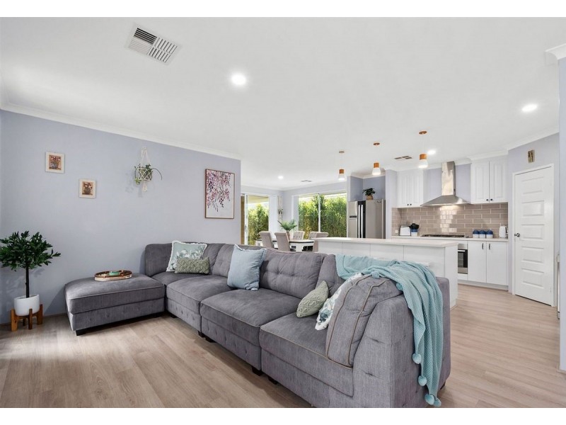 77 Challenger Road, Madora Bay WA 6210