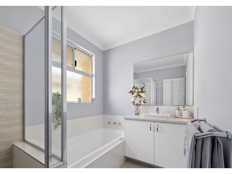 77 Challenger Road, Madora Bay WA 6210