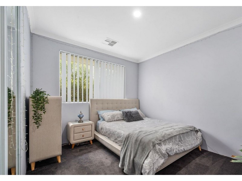 77 Challenger Road, Madora Bay WA 6210