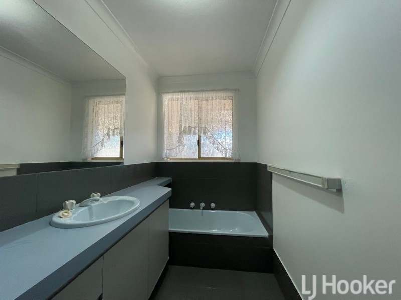 4 Wardell Loop, Dudley Park WA 6210