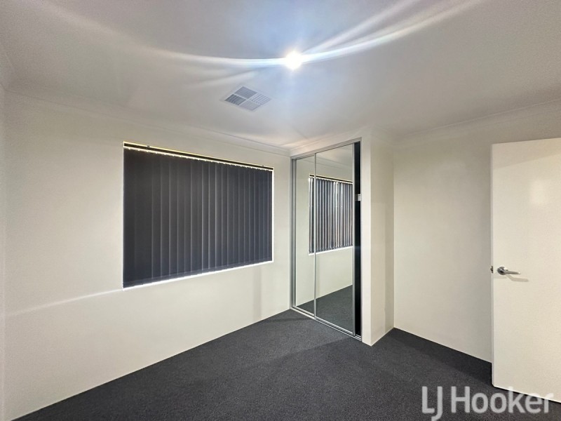 25 Kelston Approach, Lakelands WA 6180