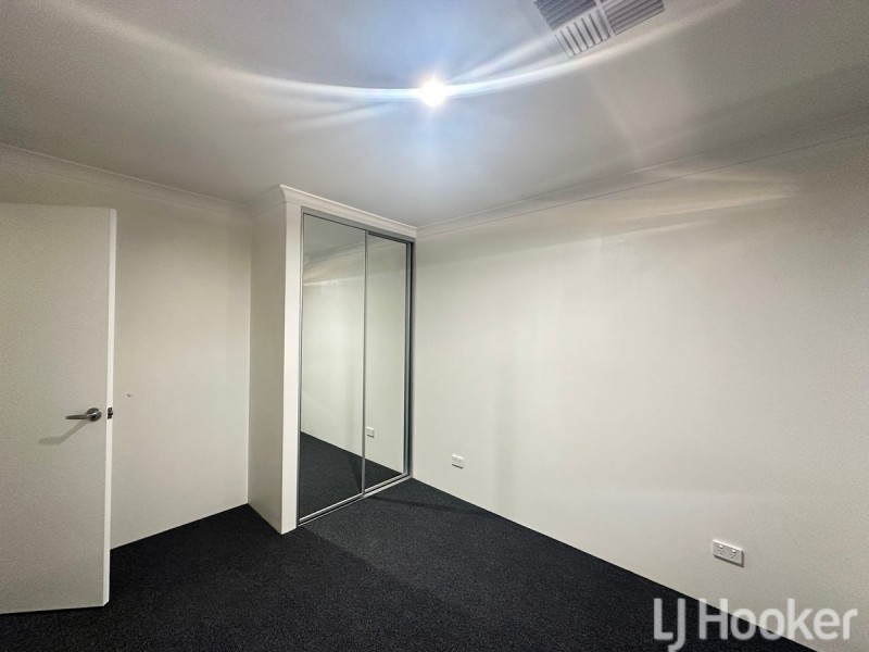 25 Kelston Approach, Lakelands WA 6180