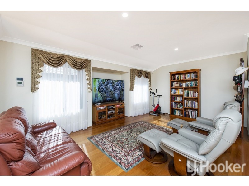 31 Camden Way, Meadow Springs WA 6210