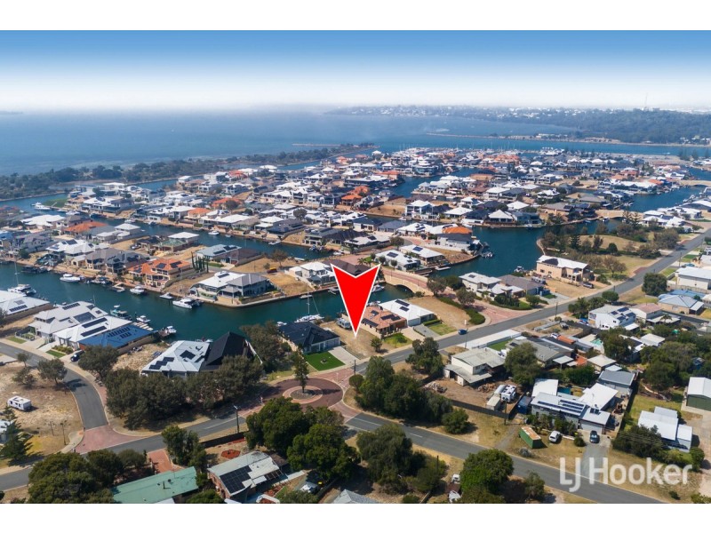 73 Queen Parade, Wannanup WA 6210