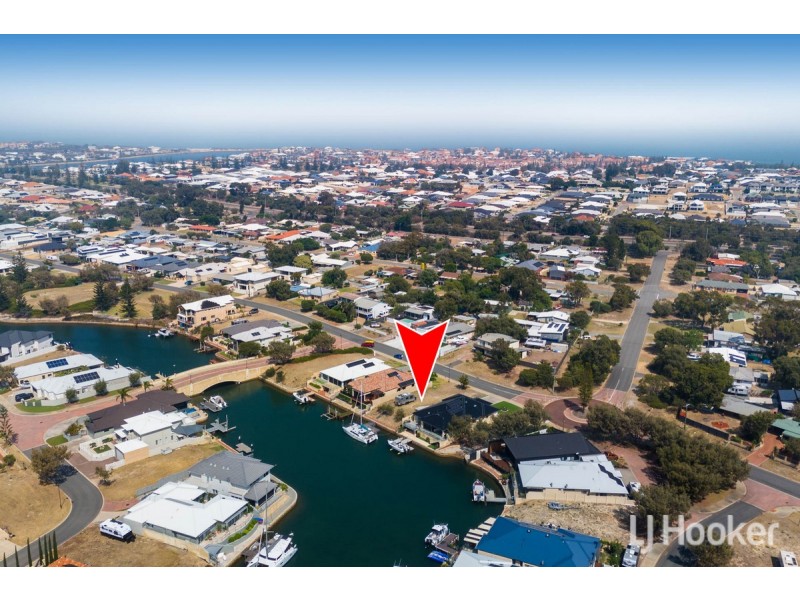 73 Queen Parade, Wannanup WA 6210