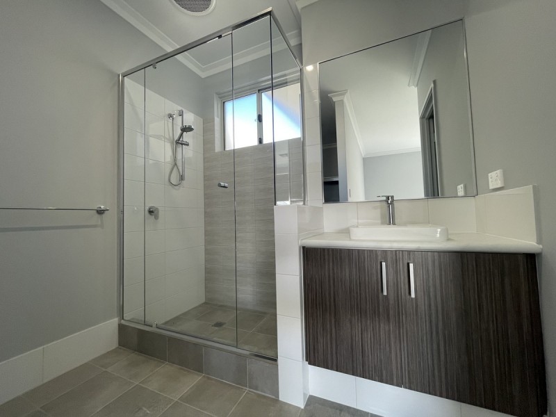 6 Sleaford Approach, Golden Bay WA 6174