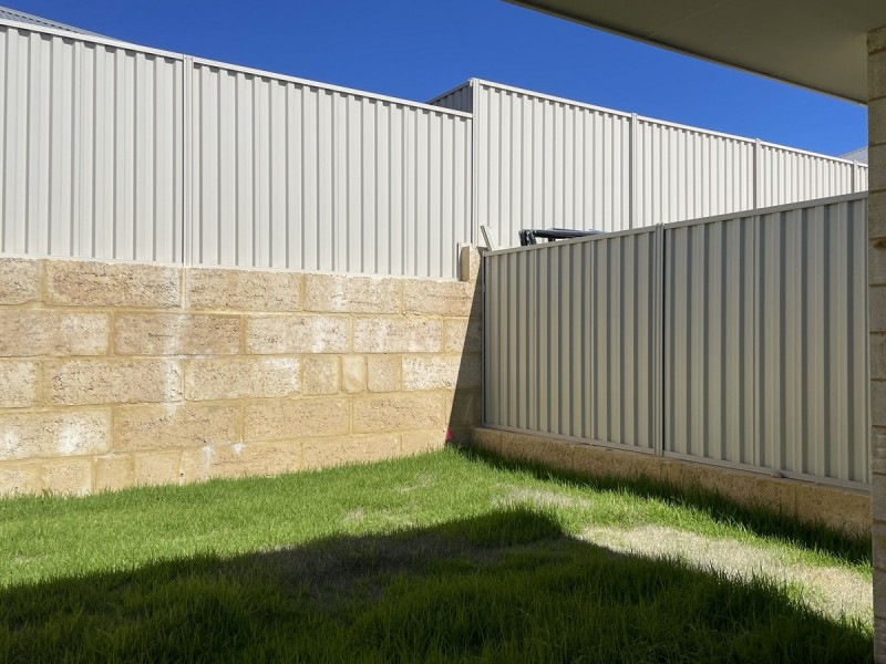 6 Sleaford Approach, Golden Bay WA 6174