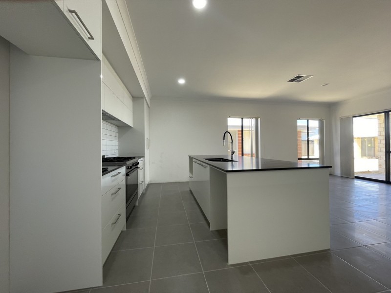 17 Hartsholme Way, Baldivis WA 6171