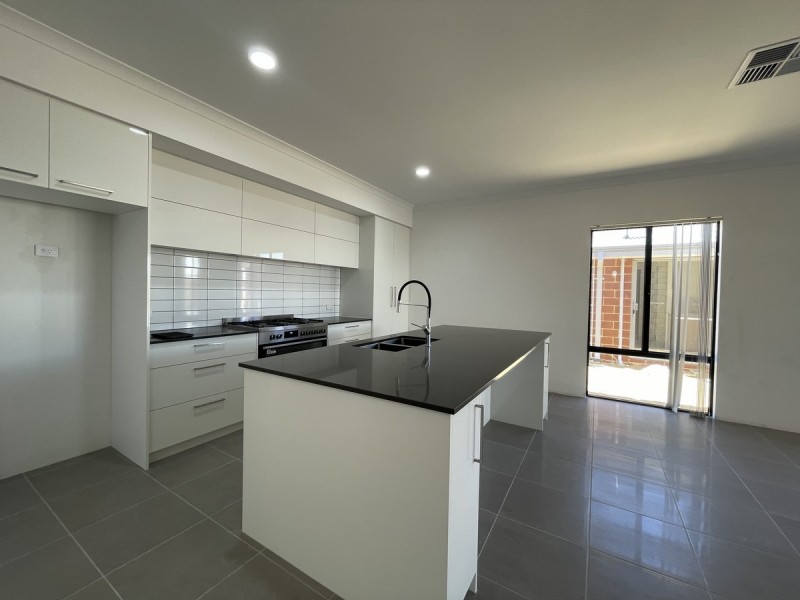 17 Hartsholme Way, Baldivis WA 6171