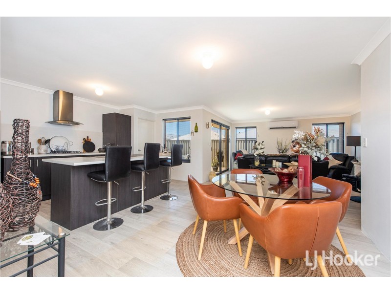 11 Harvey Crescent, South Yunderup WA 6208