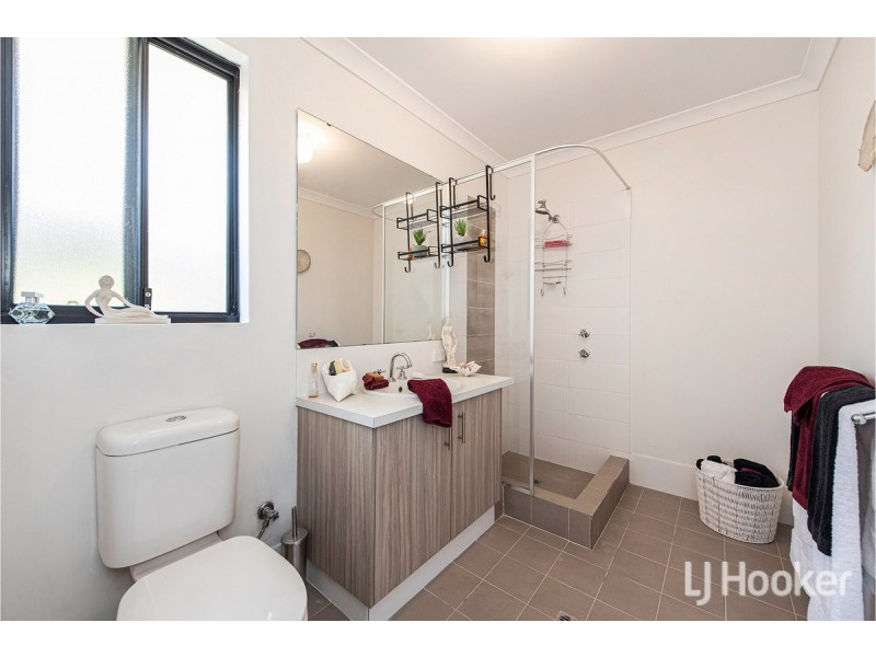 11 Harvey Crescent, South Yunderup WA 6208