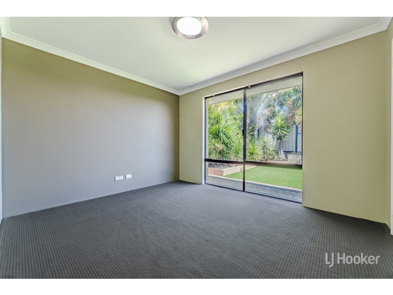 309 Oakmont Avenue, Meadow Springs WA 6210