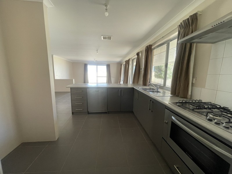 89 Cawana Parkway, Lakelands WA 6180