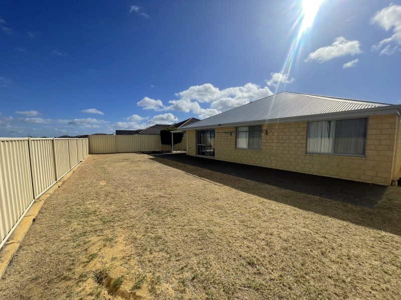 89 Cawana Parkway, Lakelands WA 6180