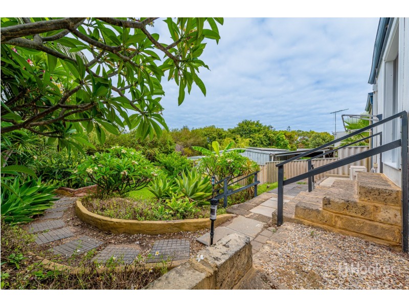 28 Karunjie Road, Golden Bay WA 6174