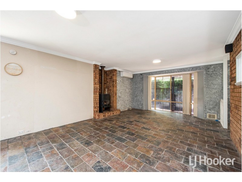 1 Lorne Place, Dudley Park WA 6210