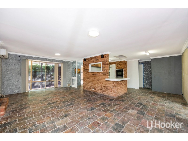 1 Lorne Place, Dudley Park WA 6210