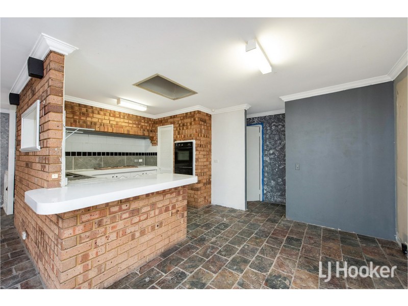 1 Lorne Place, Dudley Park WA 6210