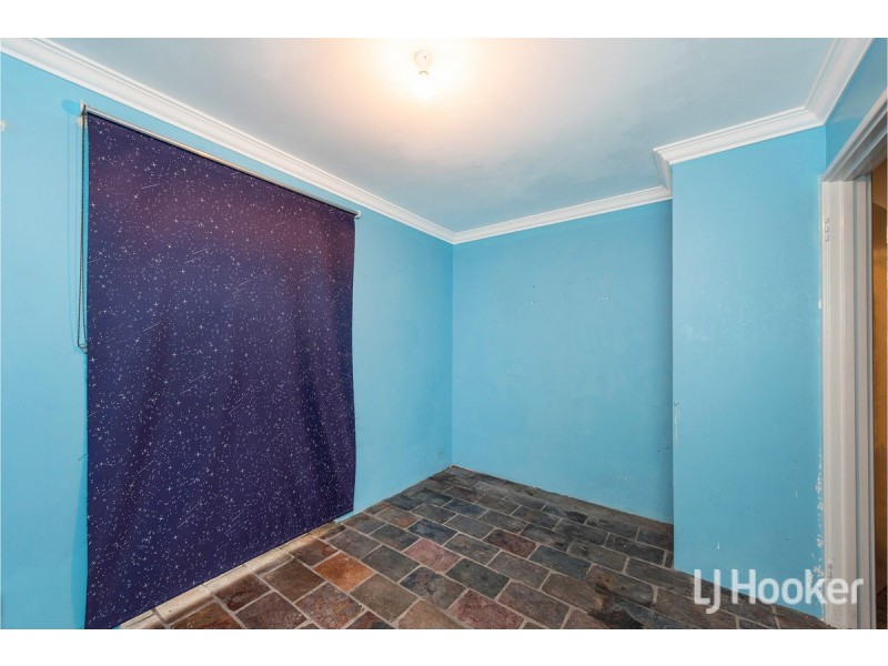 1 Lorne Place, Dudley Park WA 6210