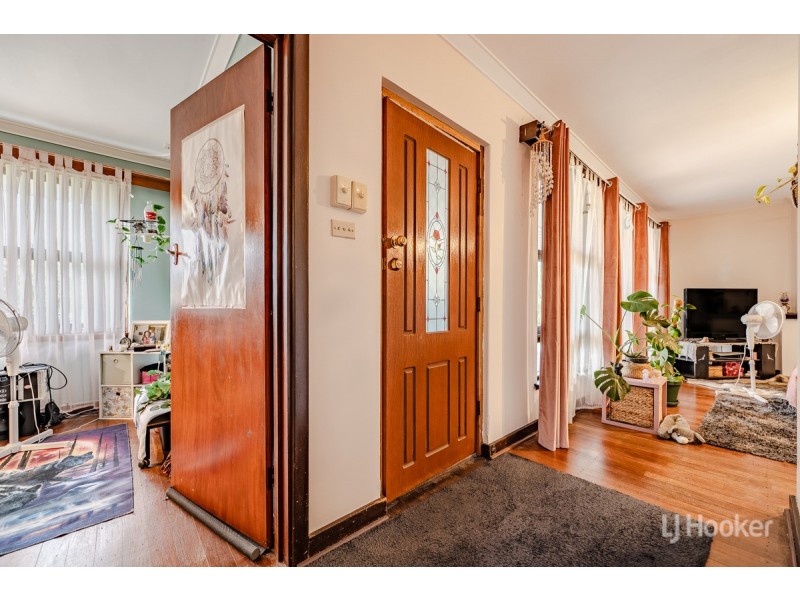 38 Churchill Avenue, Dudley Park WA 6210