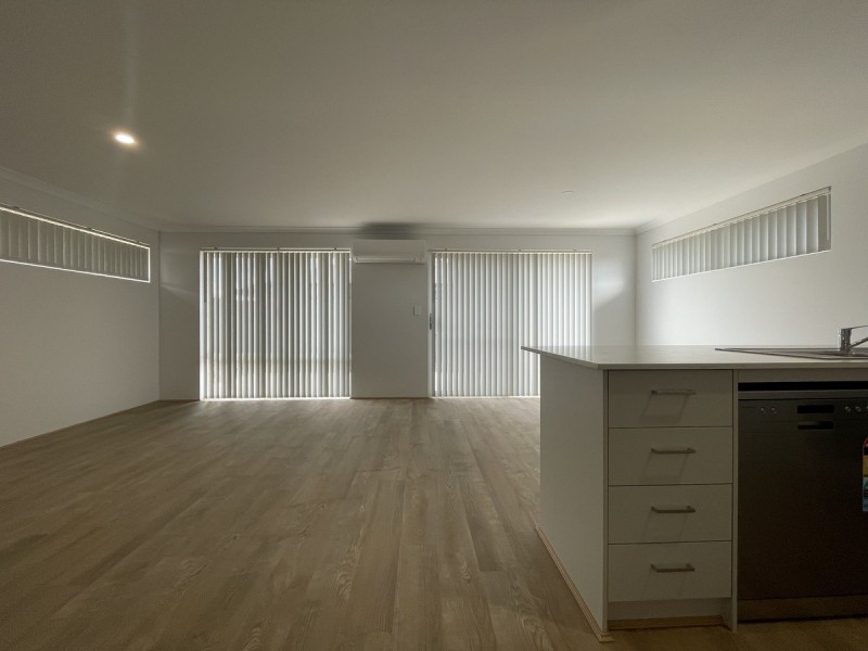 27 Narran Street, Anketell WA 6167