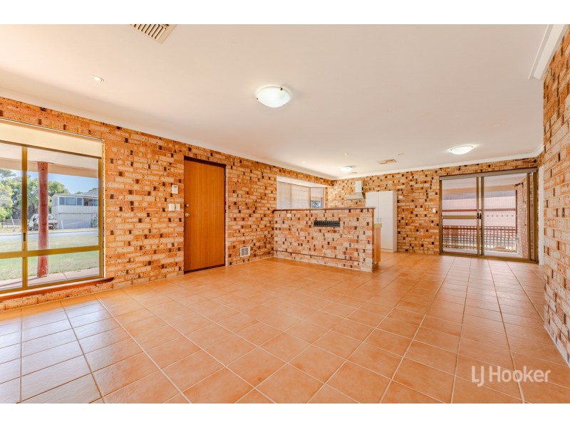 7 Albion Road, Madora Bay WA 6210