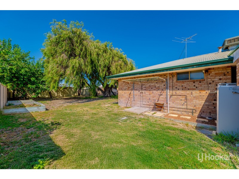 7 Albion Road, Madora Bay WA 6210